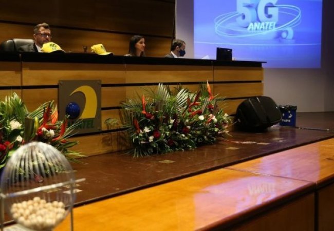 Claro, Vivo e TIM arrematam faixa de 3,5 GHz do leilão do 5G